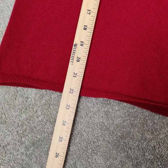 Lord & Taylor Women's 100% Cashmere V-neck Red Sweater Size Medium Quiet Luxury - Picture 7 of 8
